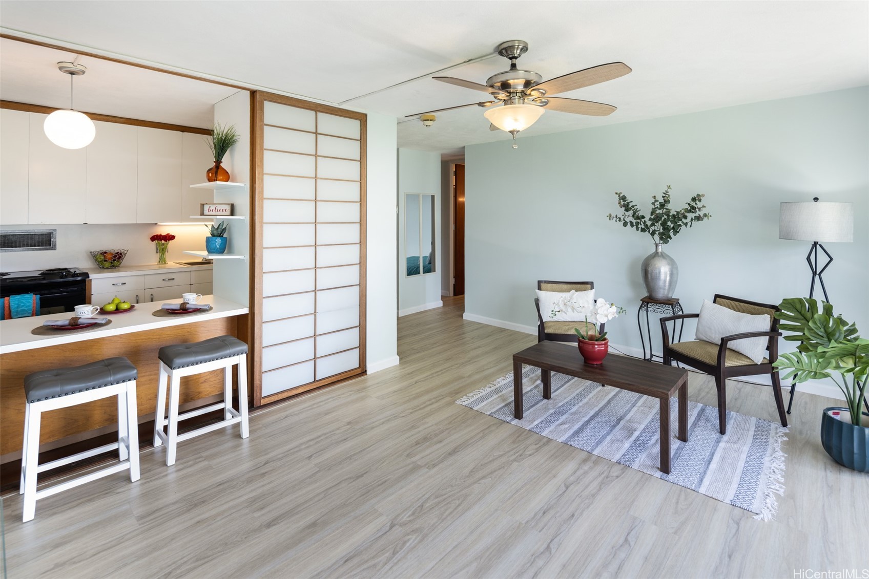 1511 Nuuanu Avenue 724