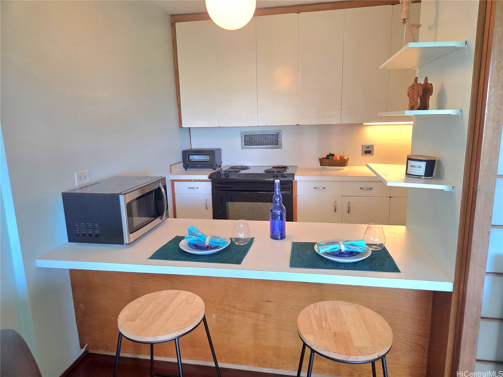 1511 Nuuanu Avenue 724