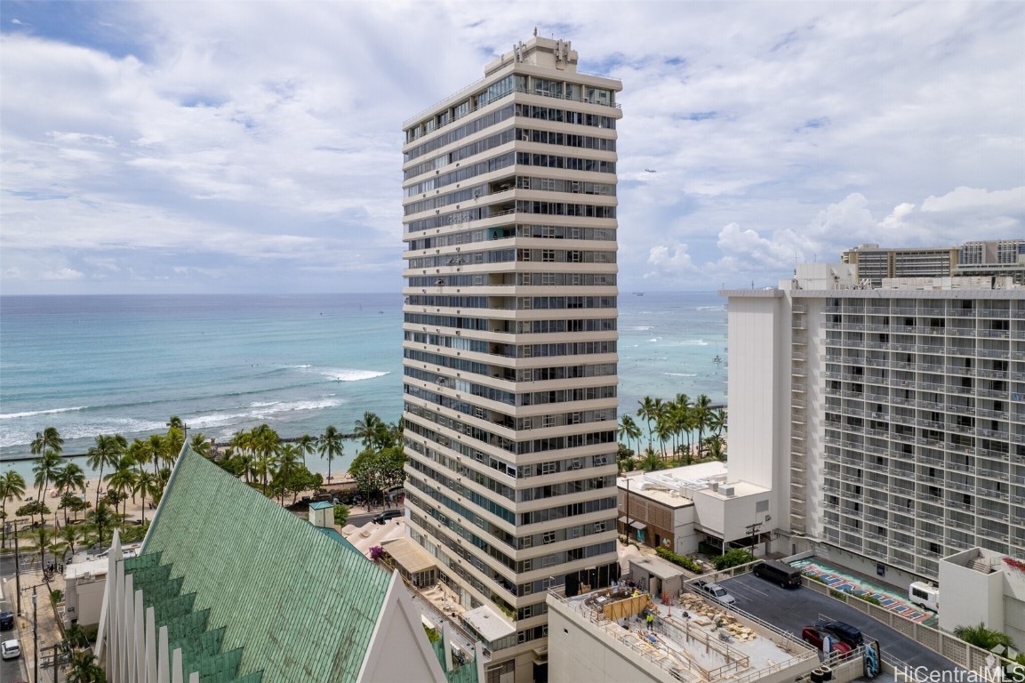 Foster Tower Condominium