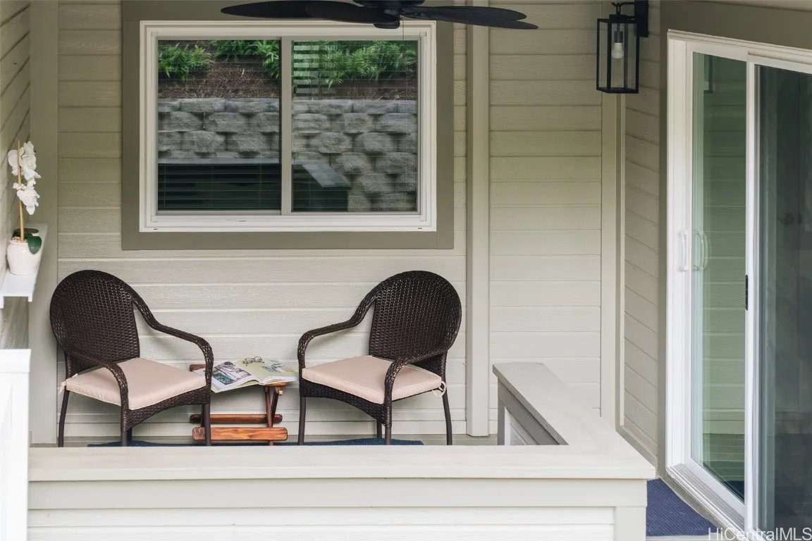 Kailua, Hawaii 96734, United States, 3 Bedrooms Bedrooms, ,2 BathroomsBathrooms,Residential,Pending,82671