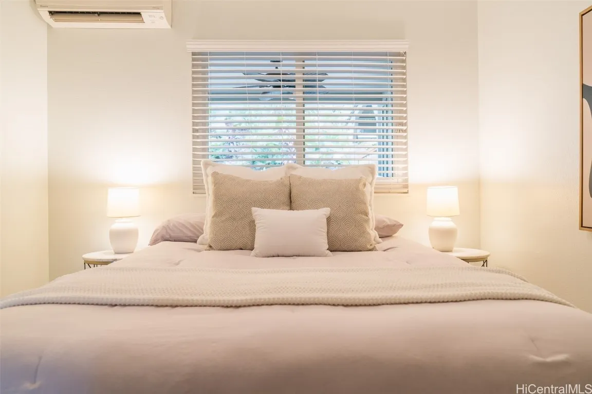 Kailua, Hawaii 96734, United States, 3 Bedrooms Bedrooms, ,2 BathroomsBathrooms,Residential,Pending,82671