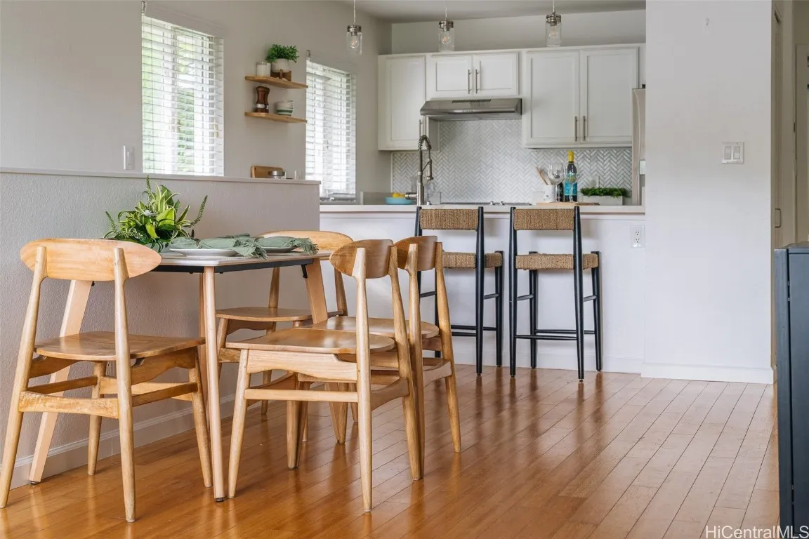 Kailua, Hawaii 96734, United States, 3 Bedrooms Bedrooms, ,2 BathroomsBathrooms,Residential,Pending,82671