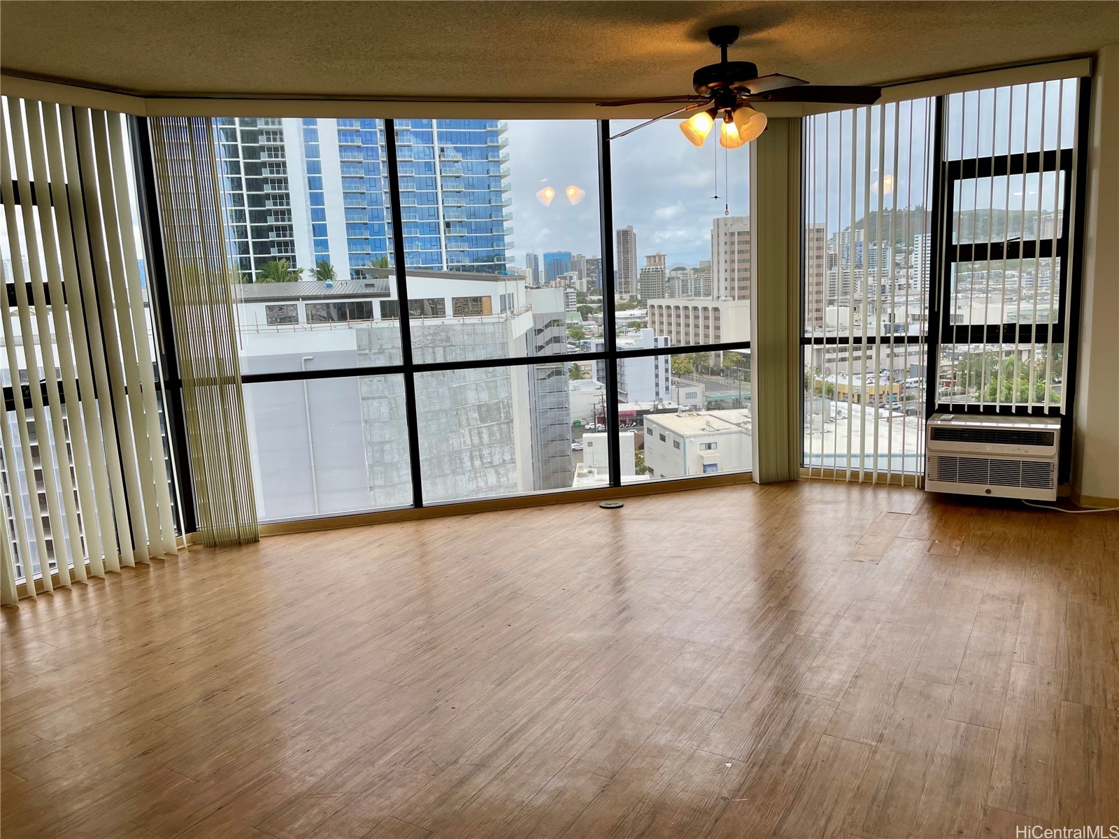930 Kaheka Street 1703