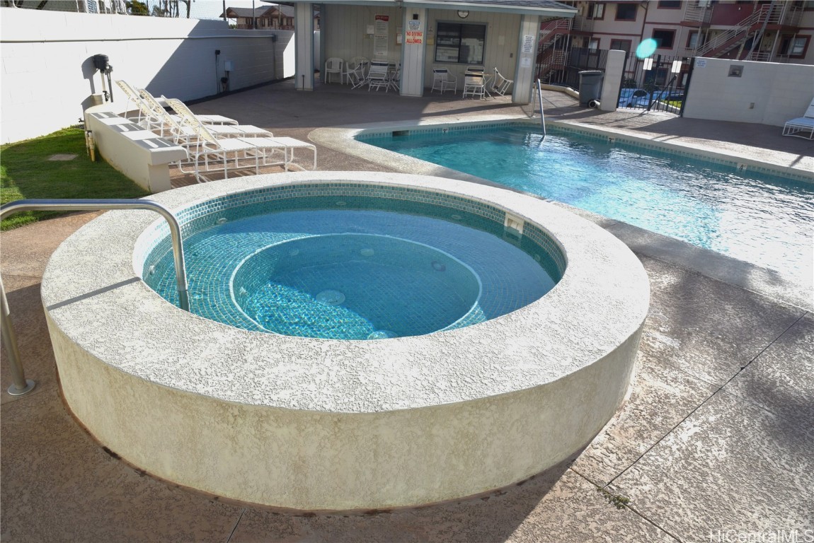 Pearl Horizons 3b Condominium
