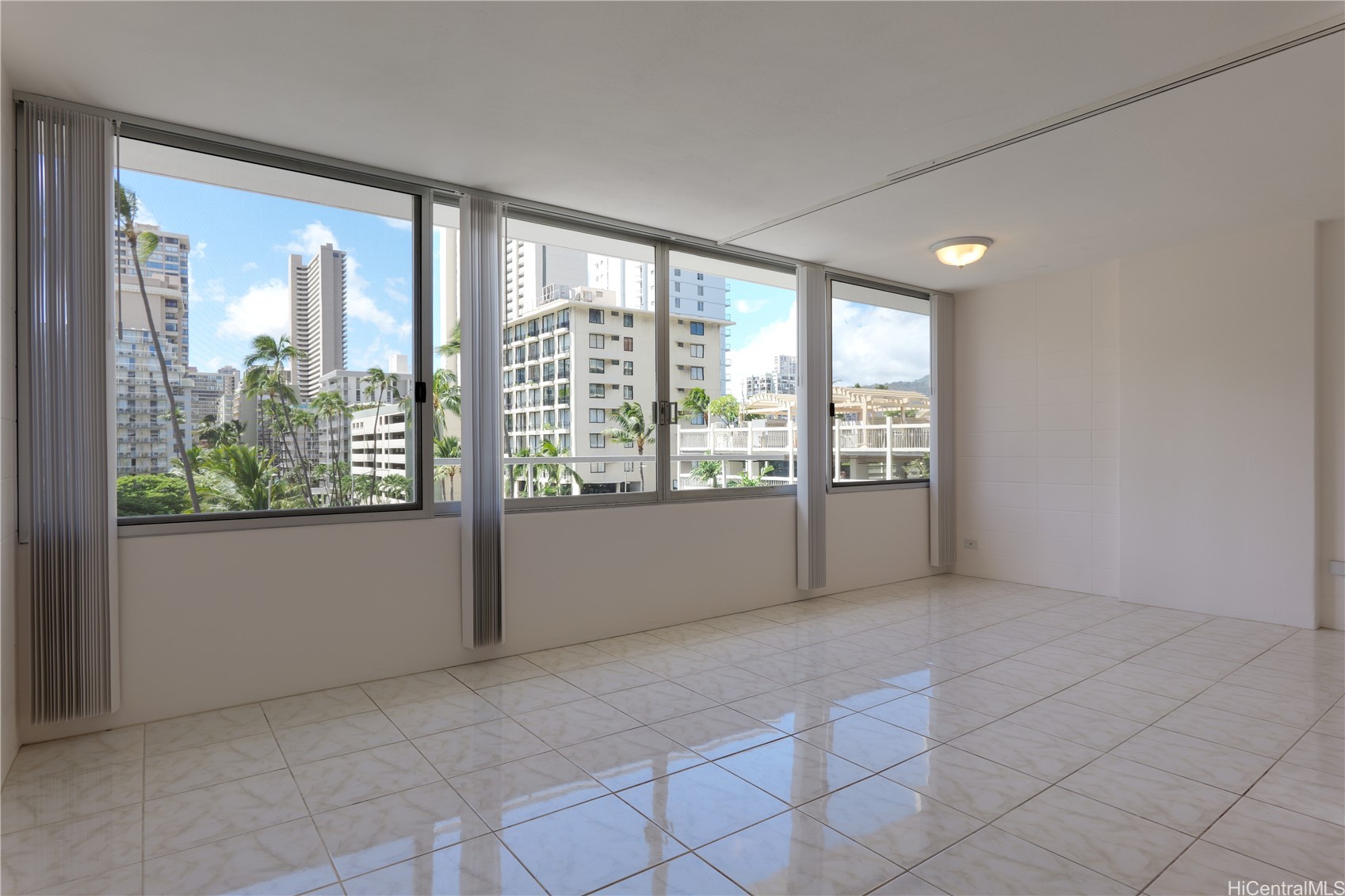 435 Seaside Avenue 404