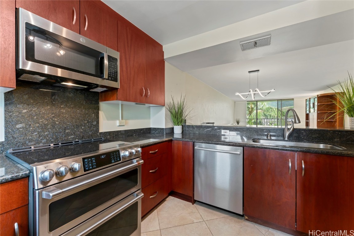 500 Lunalilo Home Road 25C