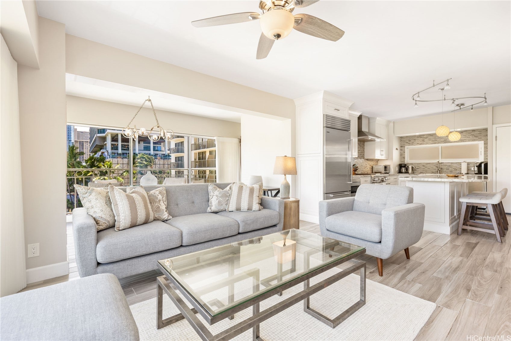 2161 Kalia Road 418