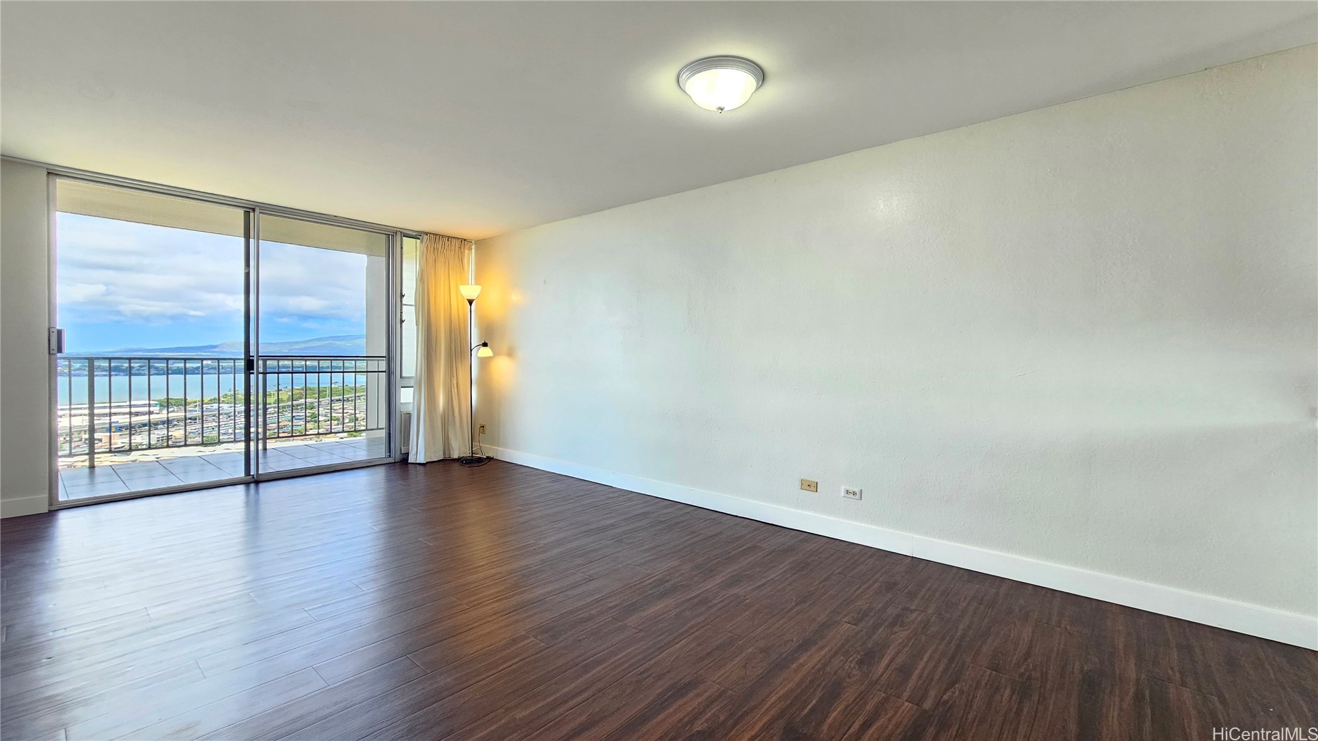 98-99 Uao Place 2509