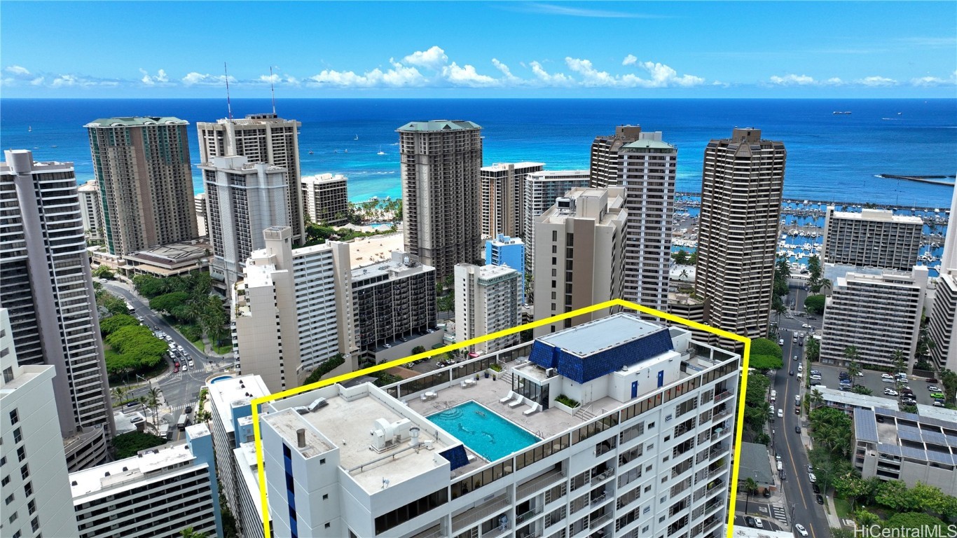 Villa On Eaton Square Condominium