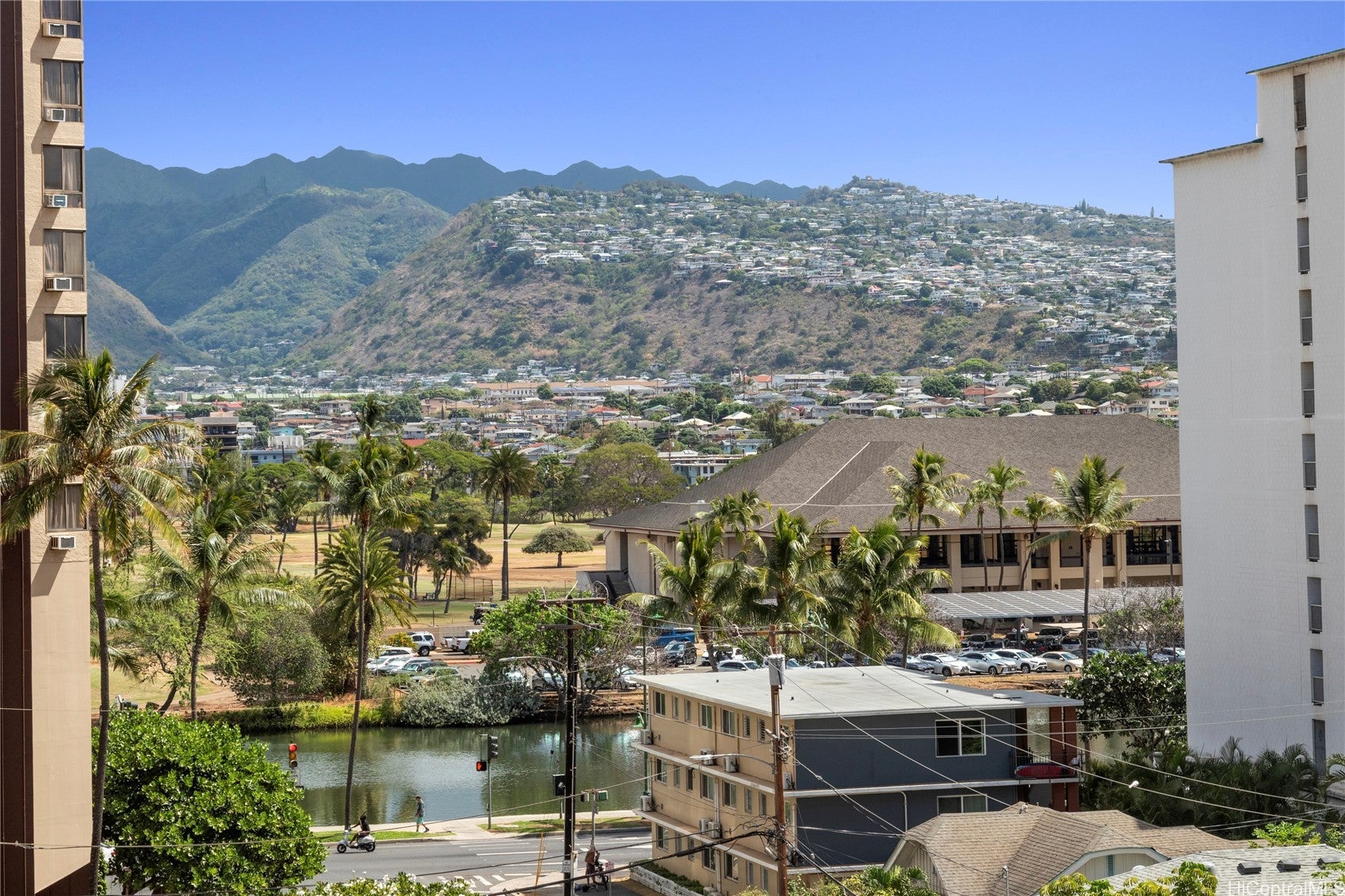 236 Liliuokalani Avenue 702