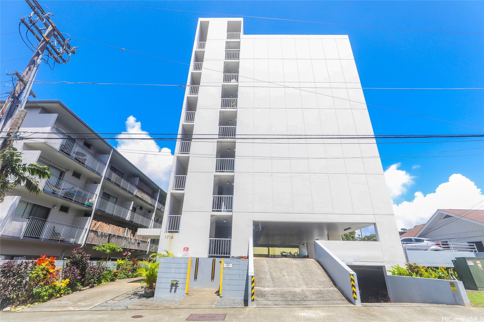 1718 Anapuni Condominium