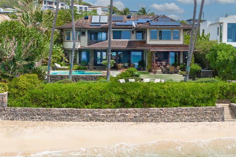Photo of 218 Kaalawai Place, Honolulu, HI 96816 (MLS # 202609193)