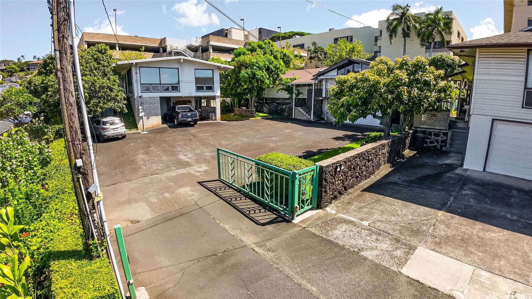 2208 Liliha Street B
