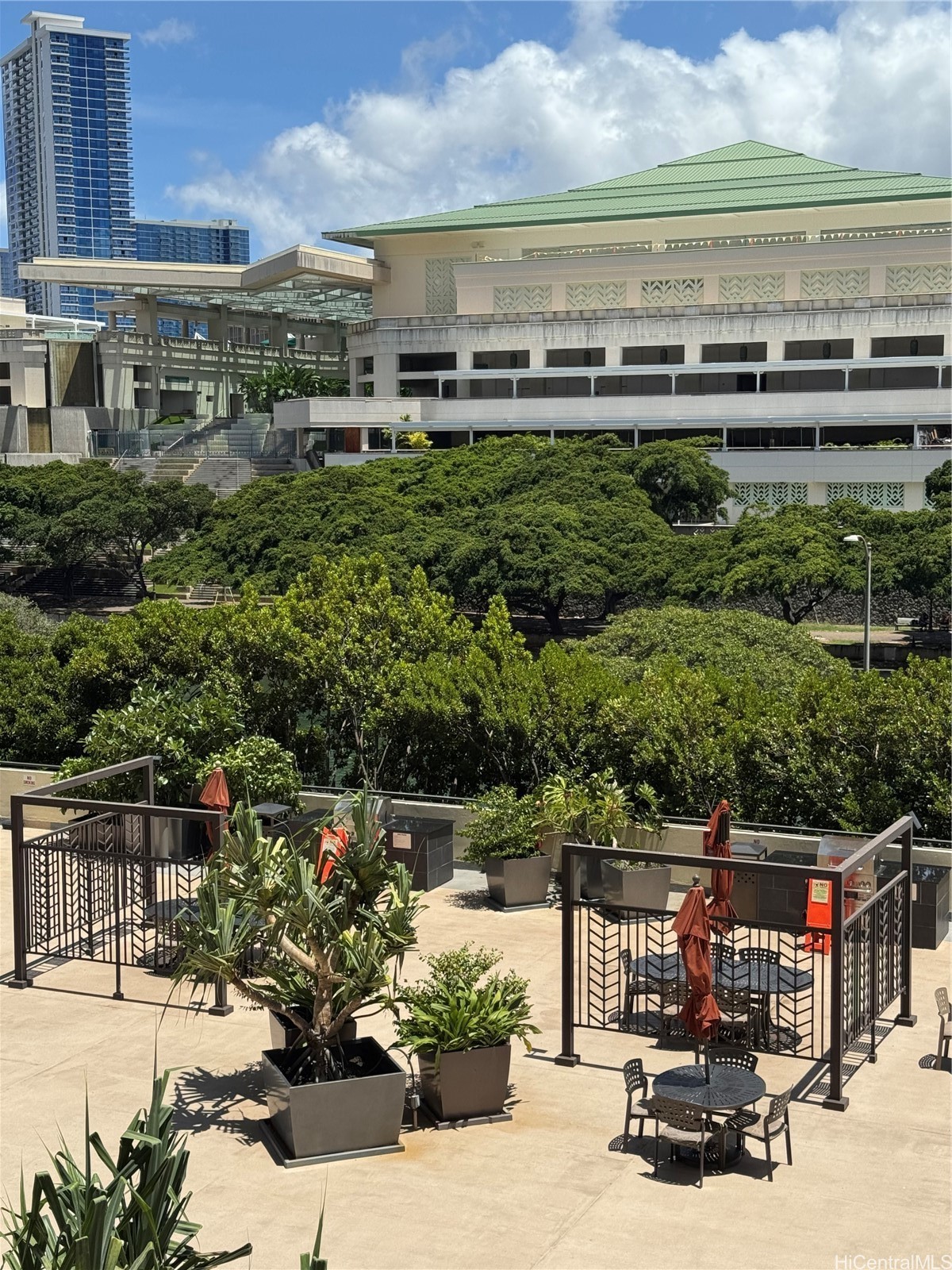 1717 Ala Wai Condominium