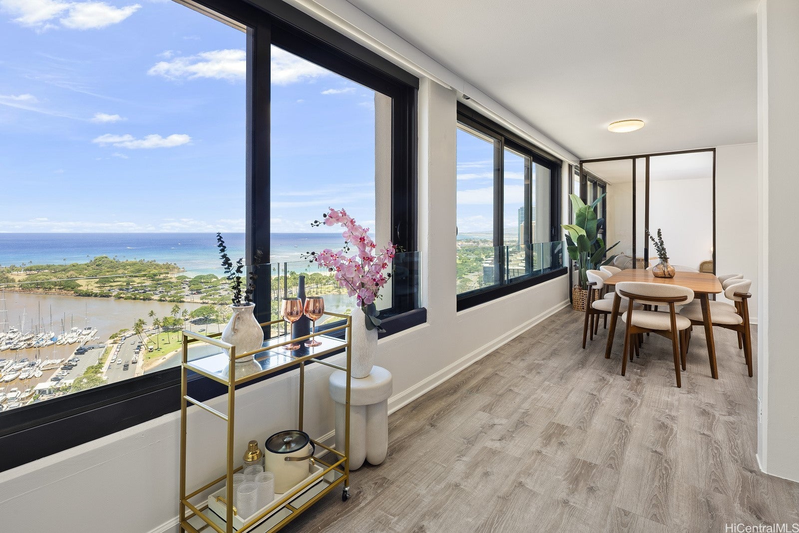 1600 Ala Moana Boulevard 2808