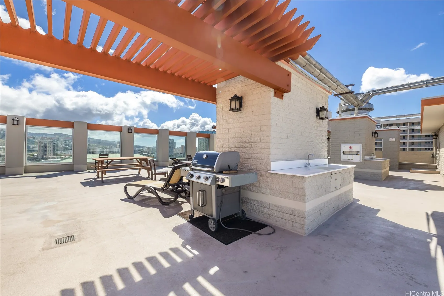 Honolulu, Hawaii 96814, United States, ,1 BathroomBathrooms,Residential,Active,214710