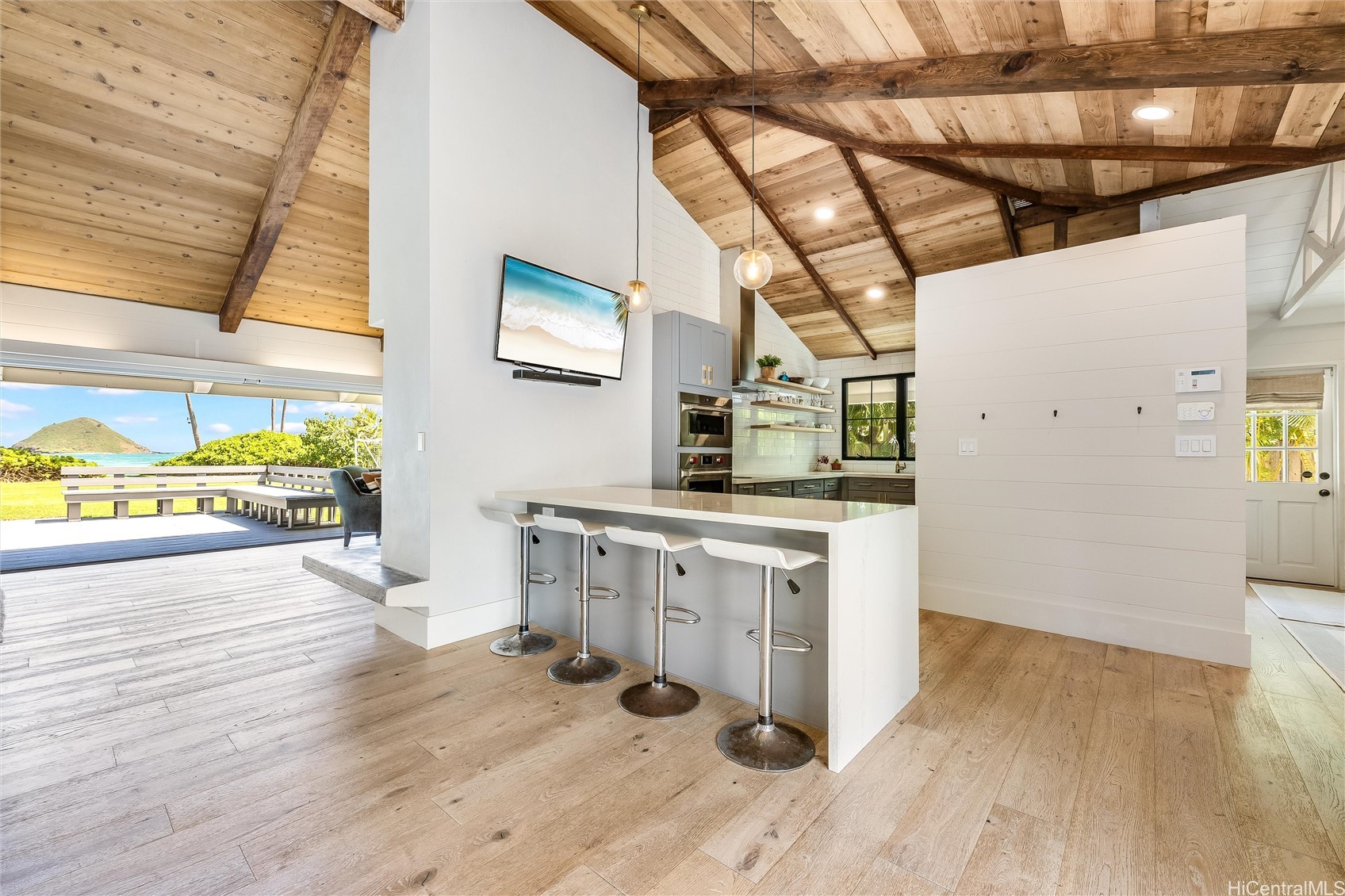1456 Mokulua Drive
