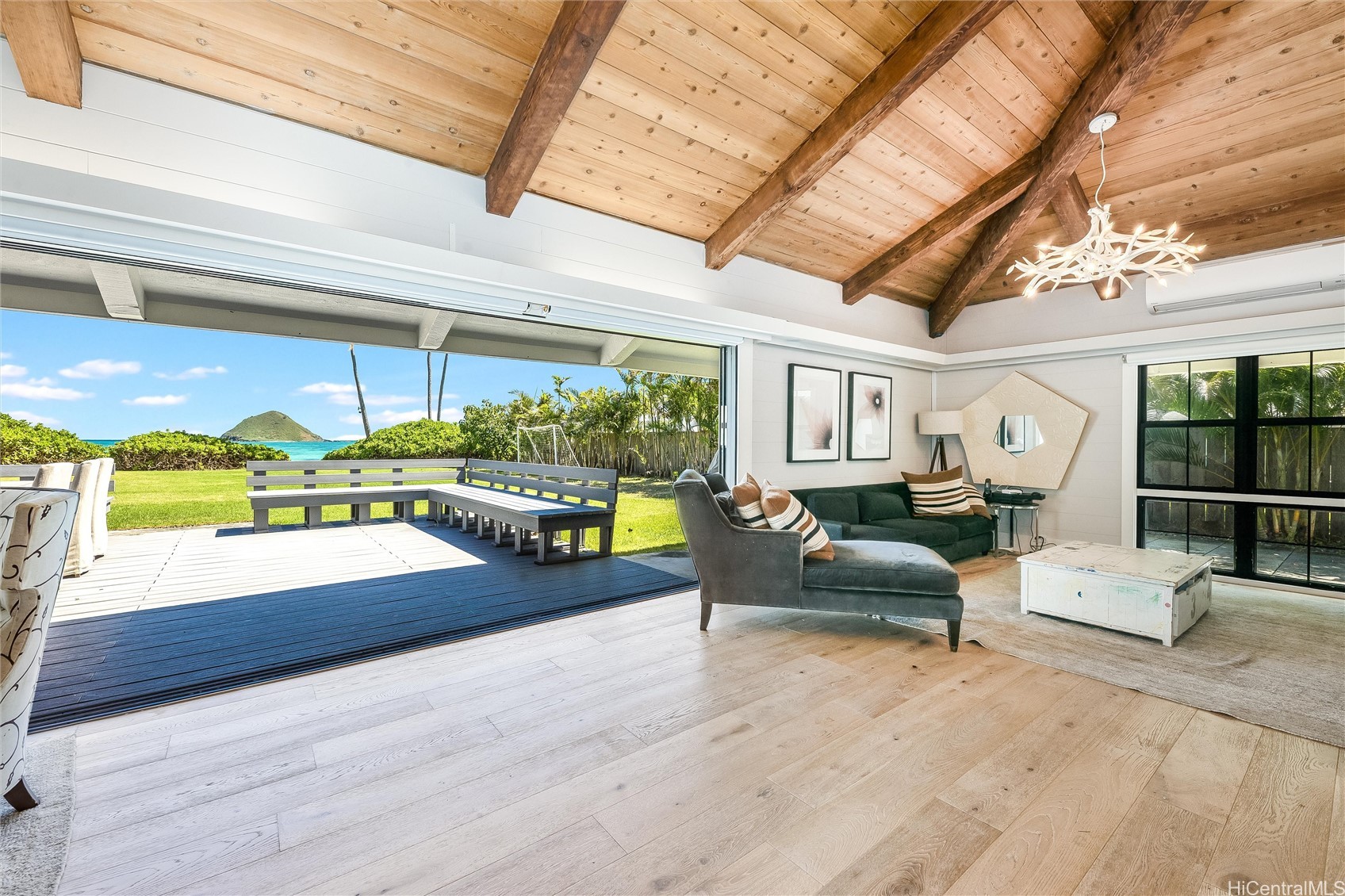 1456 Mokulua Drive