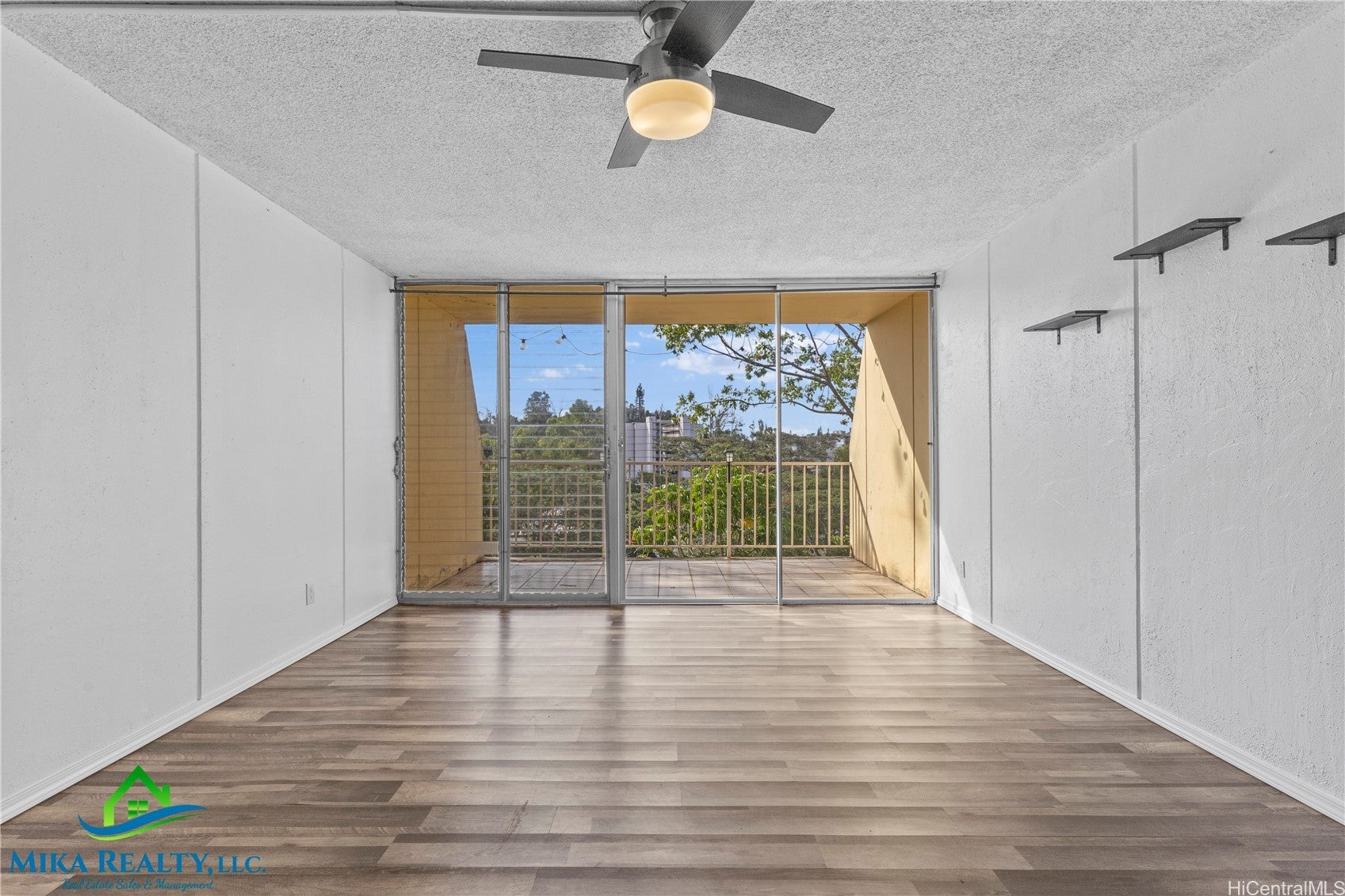95-2052 Waikalani Place B302