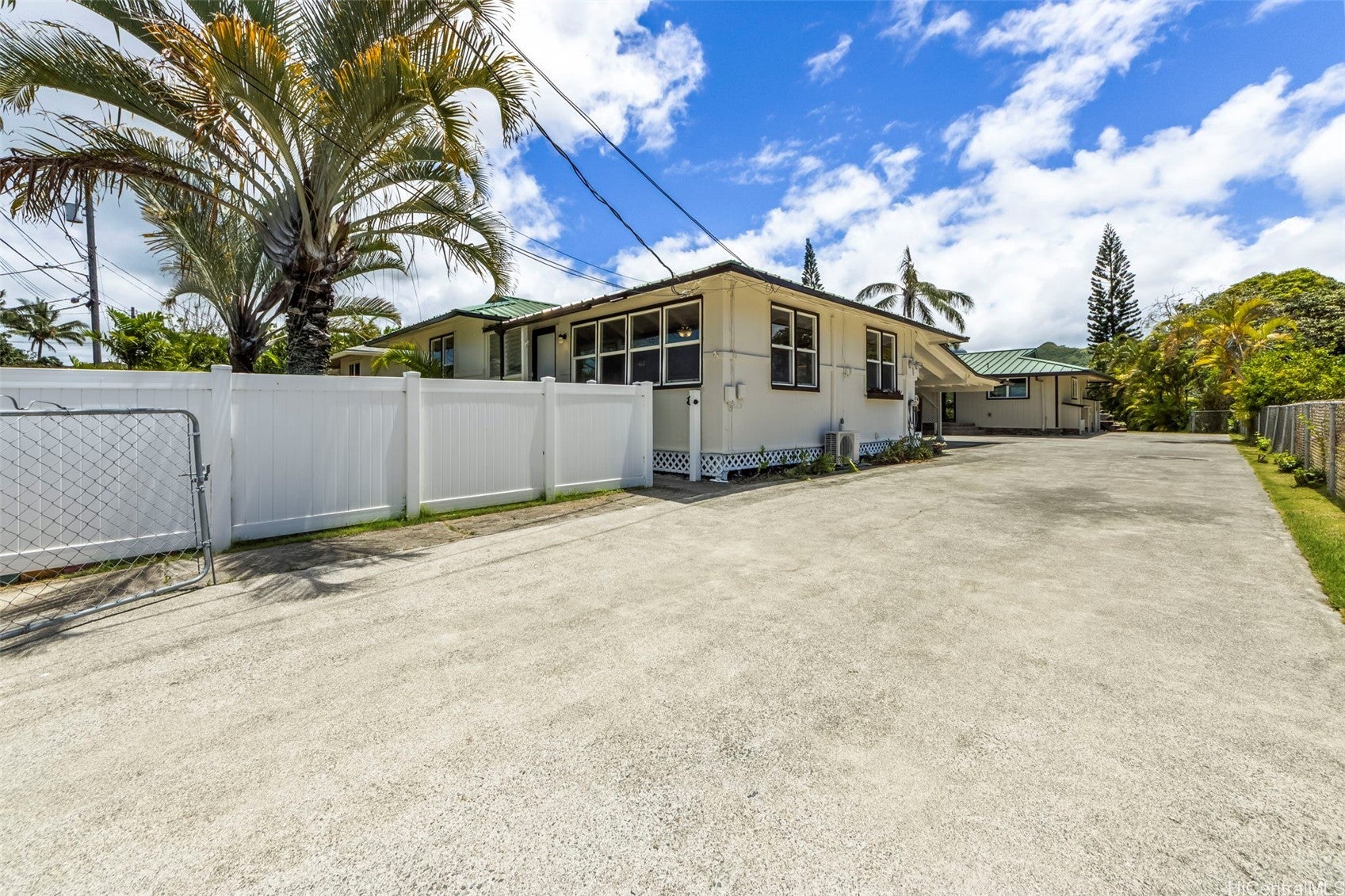 739 Kahoa Drive