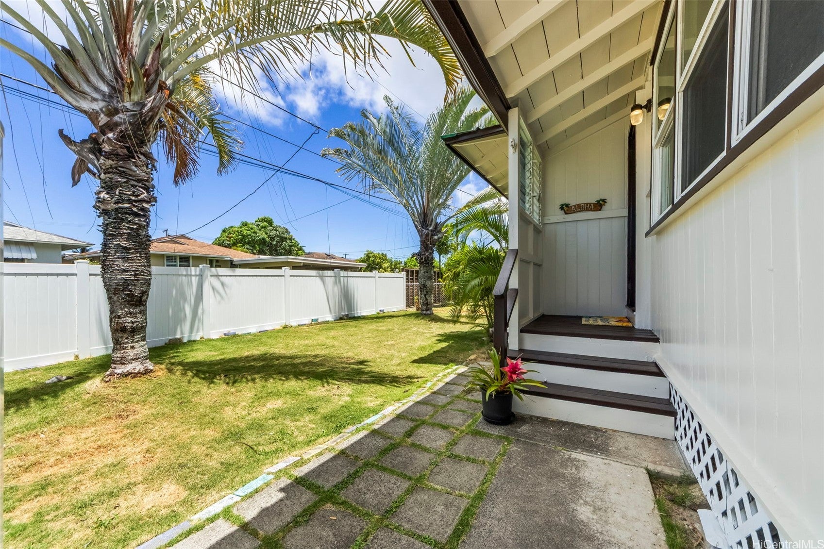 739 Kahoa Drive