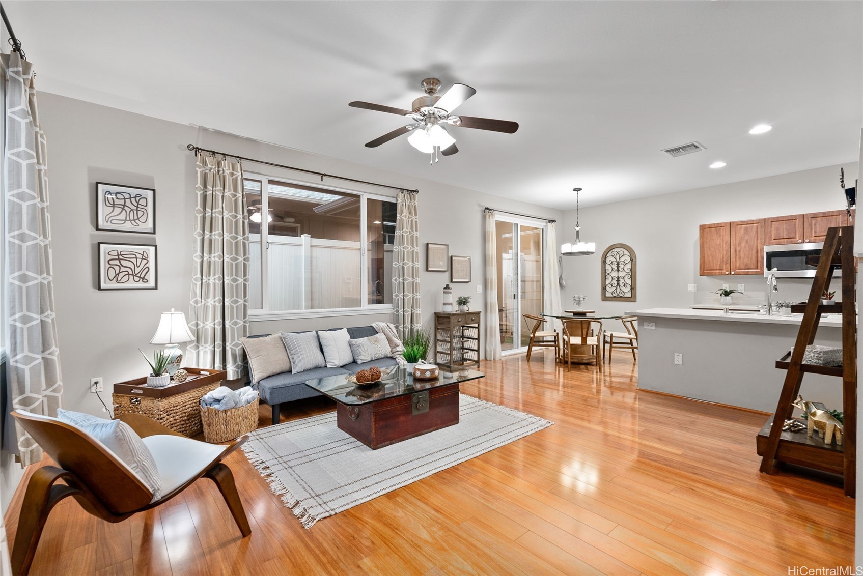 91-6221 Kapolei Parkway 358