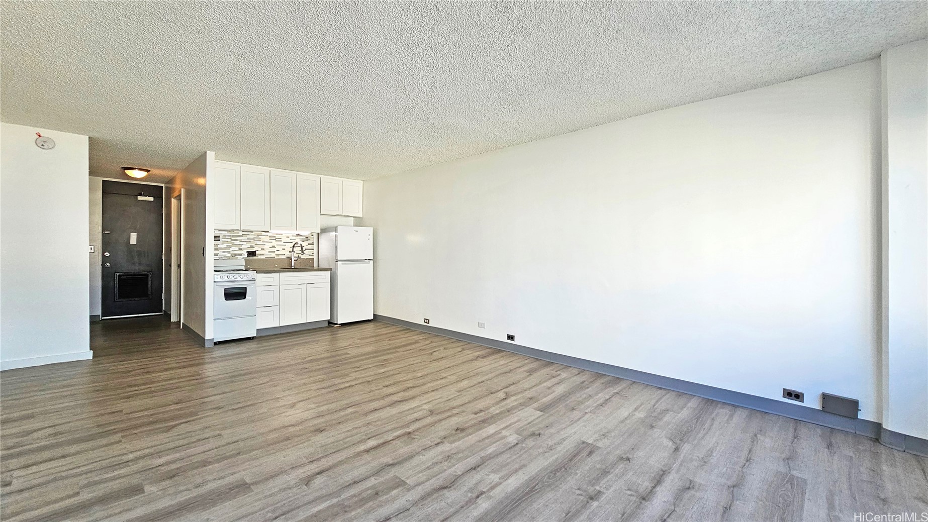 747 Amana Street 801