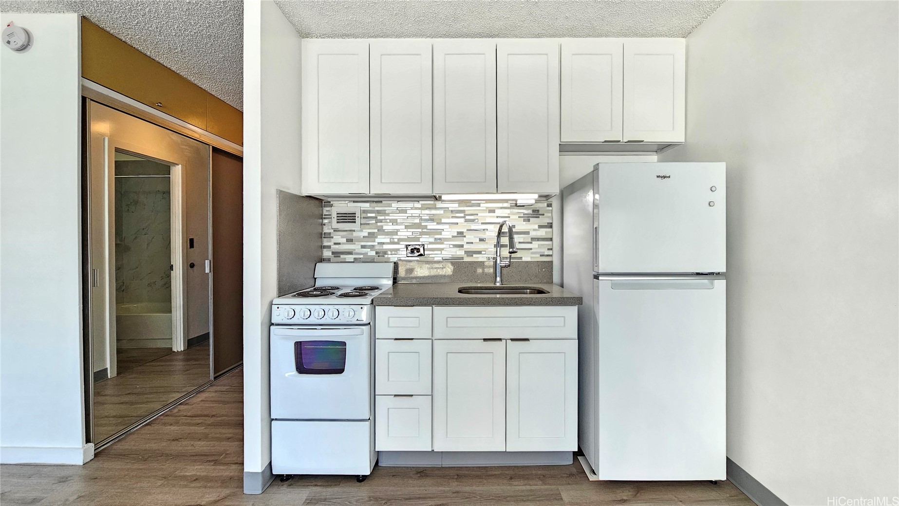 747 Amana Street 801