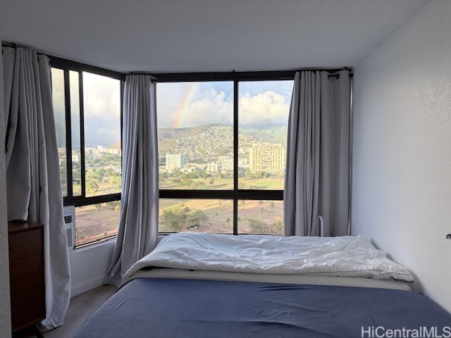 320 Liliuokalani Avenue 2205