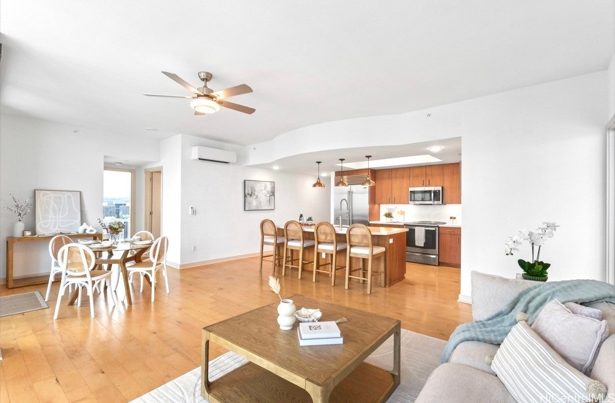 555 South Street 3805
