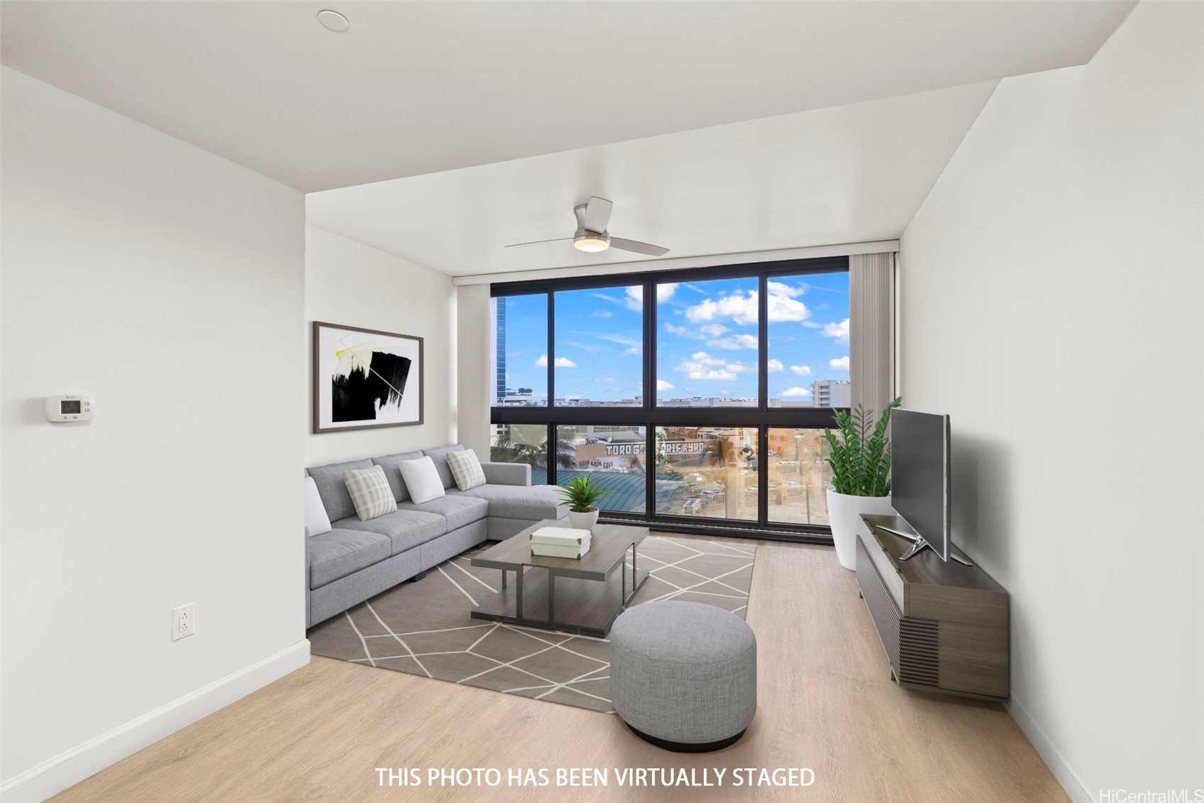 600 Queen Street 607