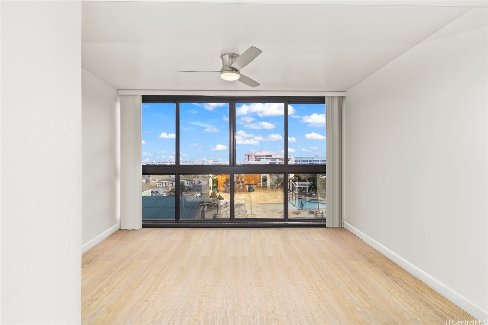 600 Queen Street 607