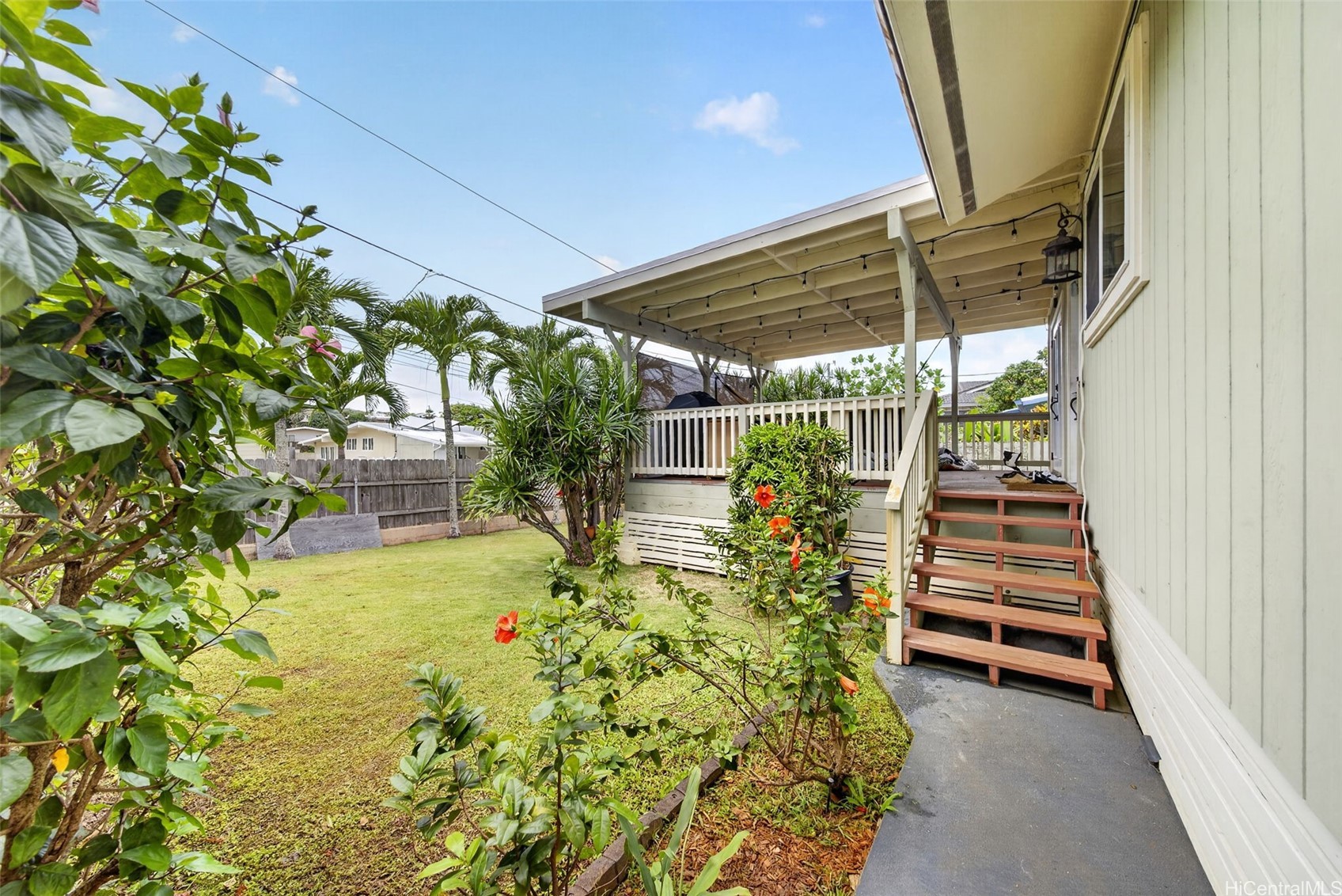 1342 Nanialii Street