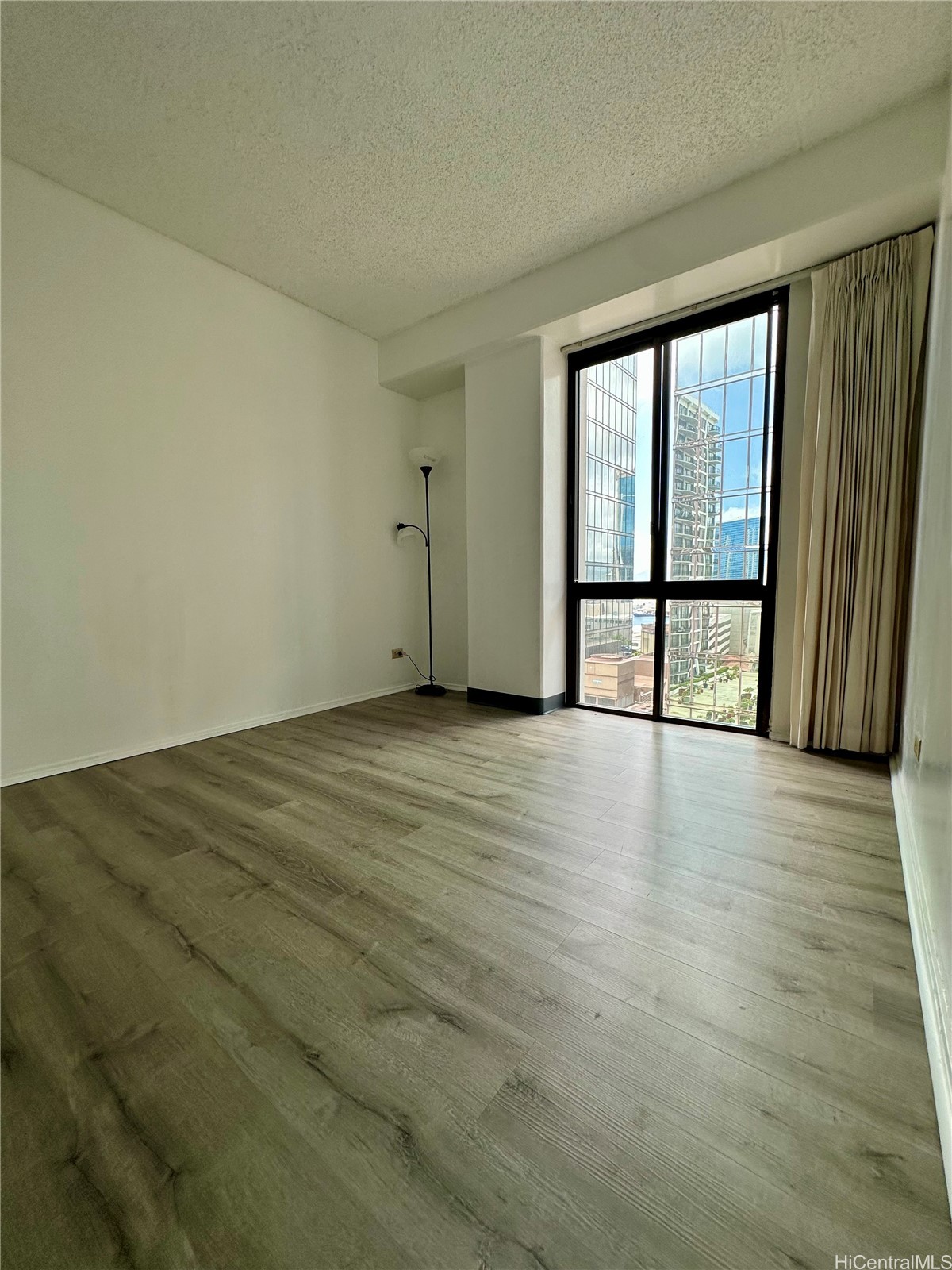 225 Queen Street 15C