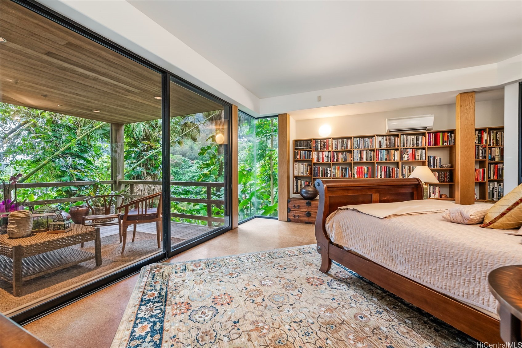Honolulu, Hawaii, 96817, United States, 2 Bedrooms Bedrooms, ,3 BathroomsBathrooms,Residential,Active,2008694