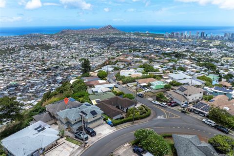 Photo of 2407 St Louis Drive #B, Honolulu, HI 96816 (MLS # 202521976)