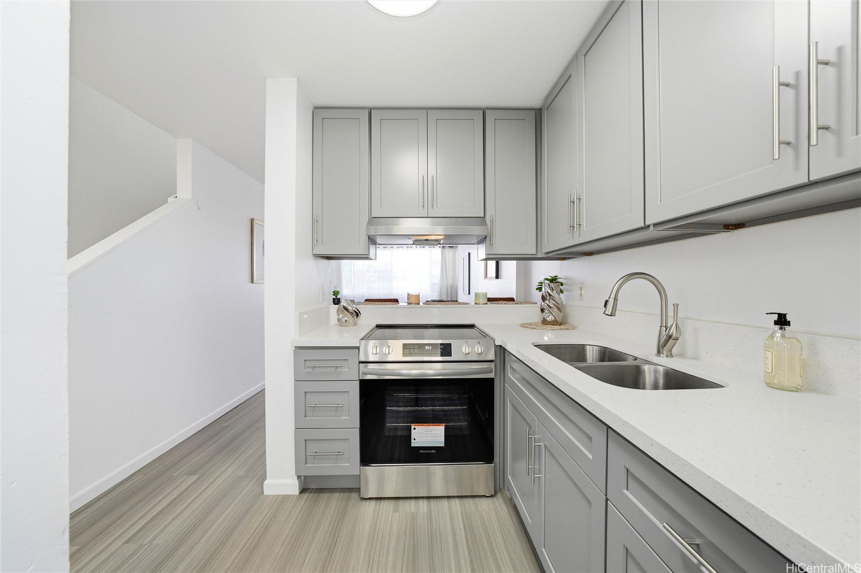 46-232 Kahuhipa Street B208