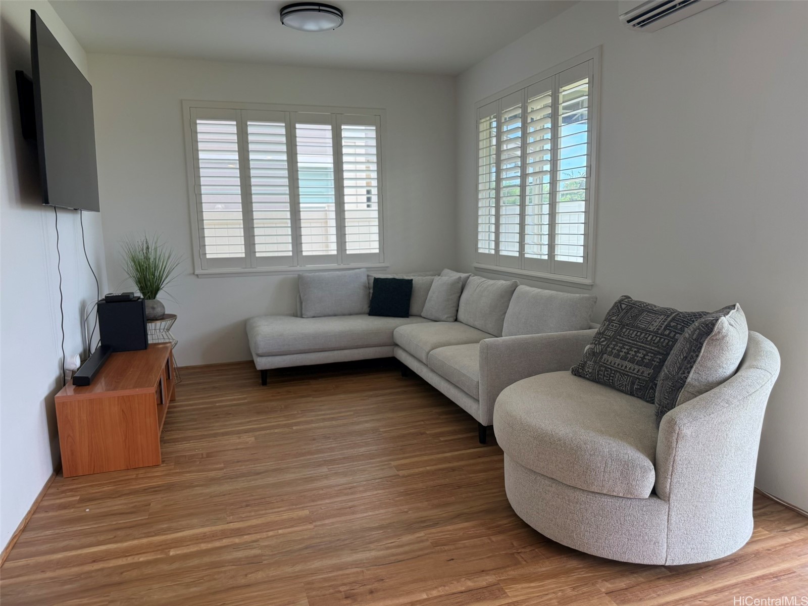 94-1116 Halelaukoa Drive
