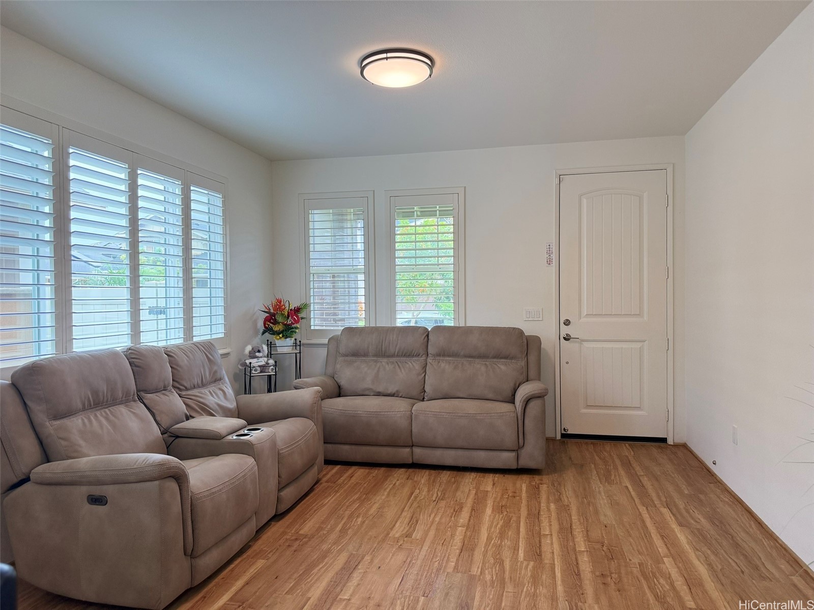 94-1116 Halelaukoa Drive