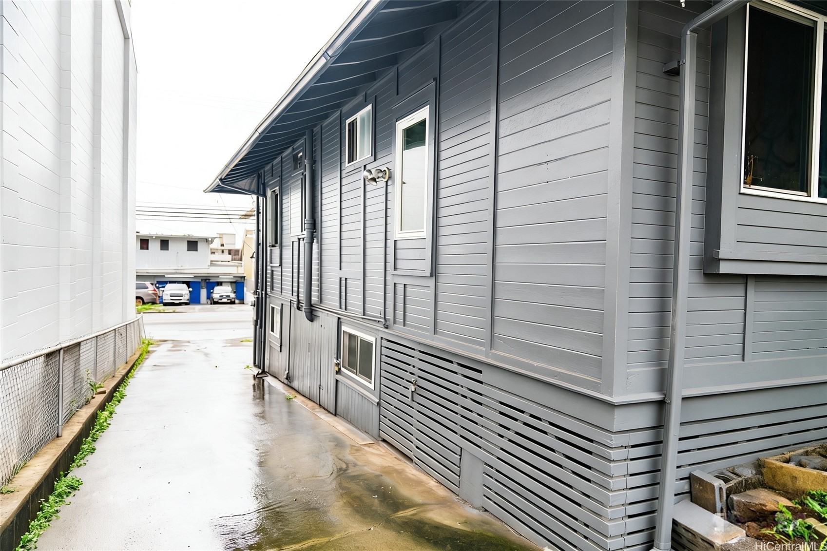 1208 N School Street