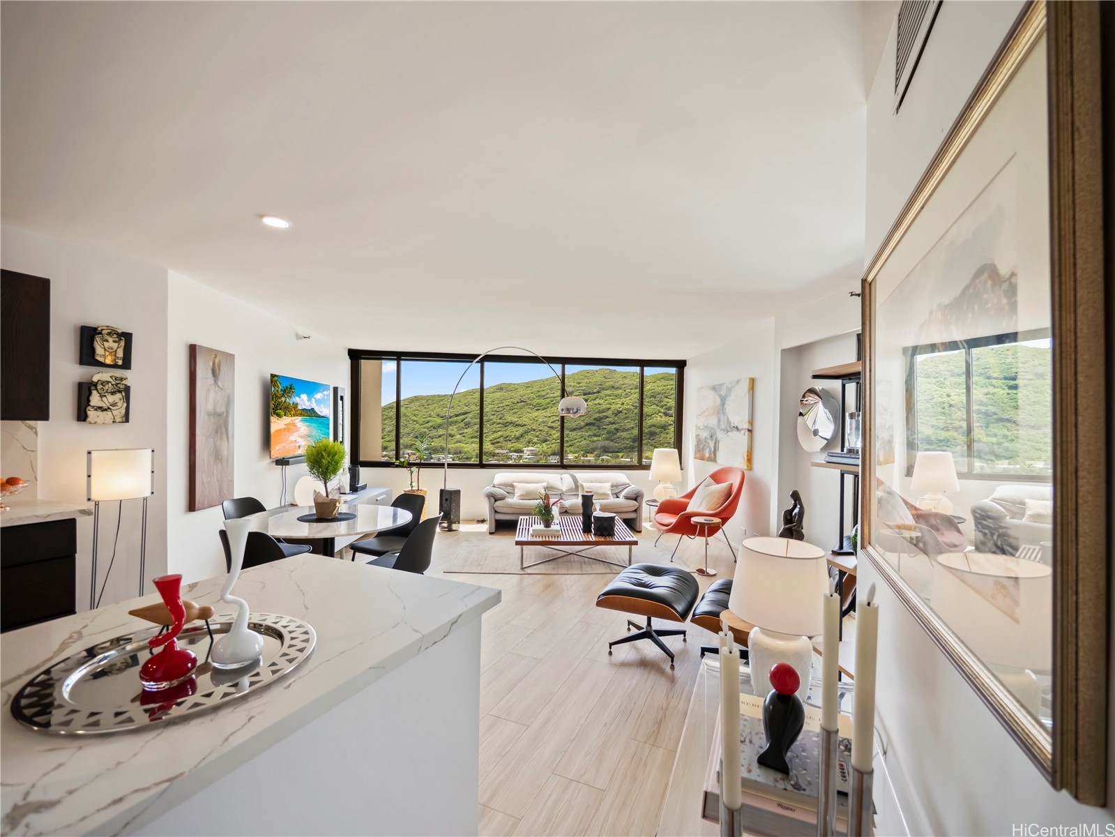 555 Hahaione Street 12E