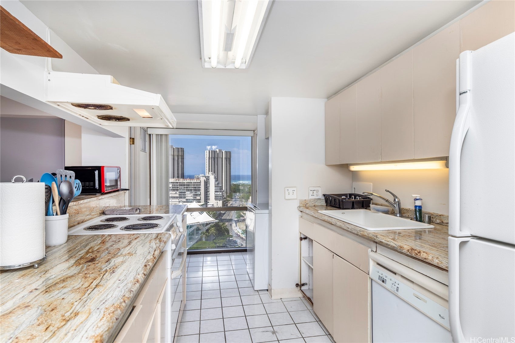 1750 Kalakaua Avenue 2202