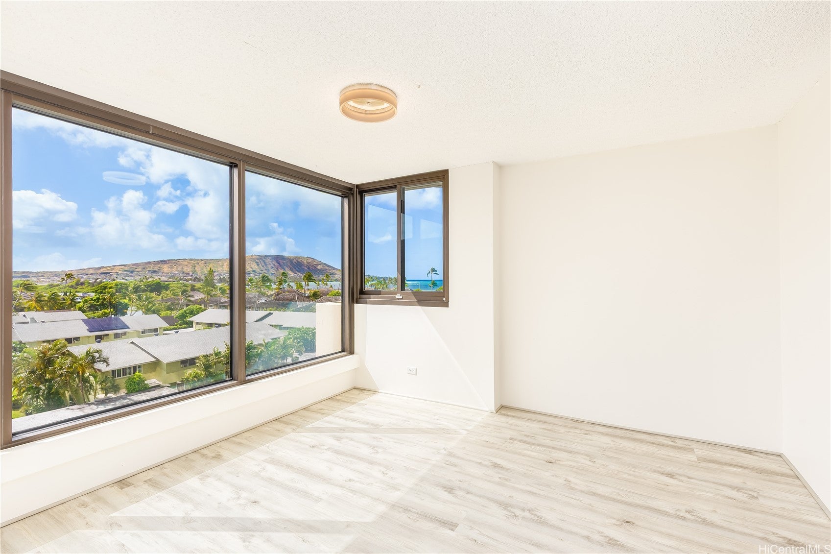 250 Kawaihae Street 1D