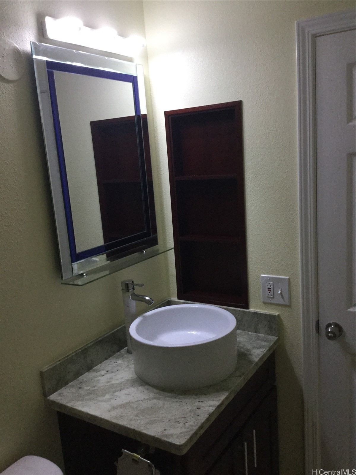 1778 Ala Moana Boulevard 2715