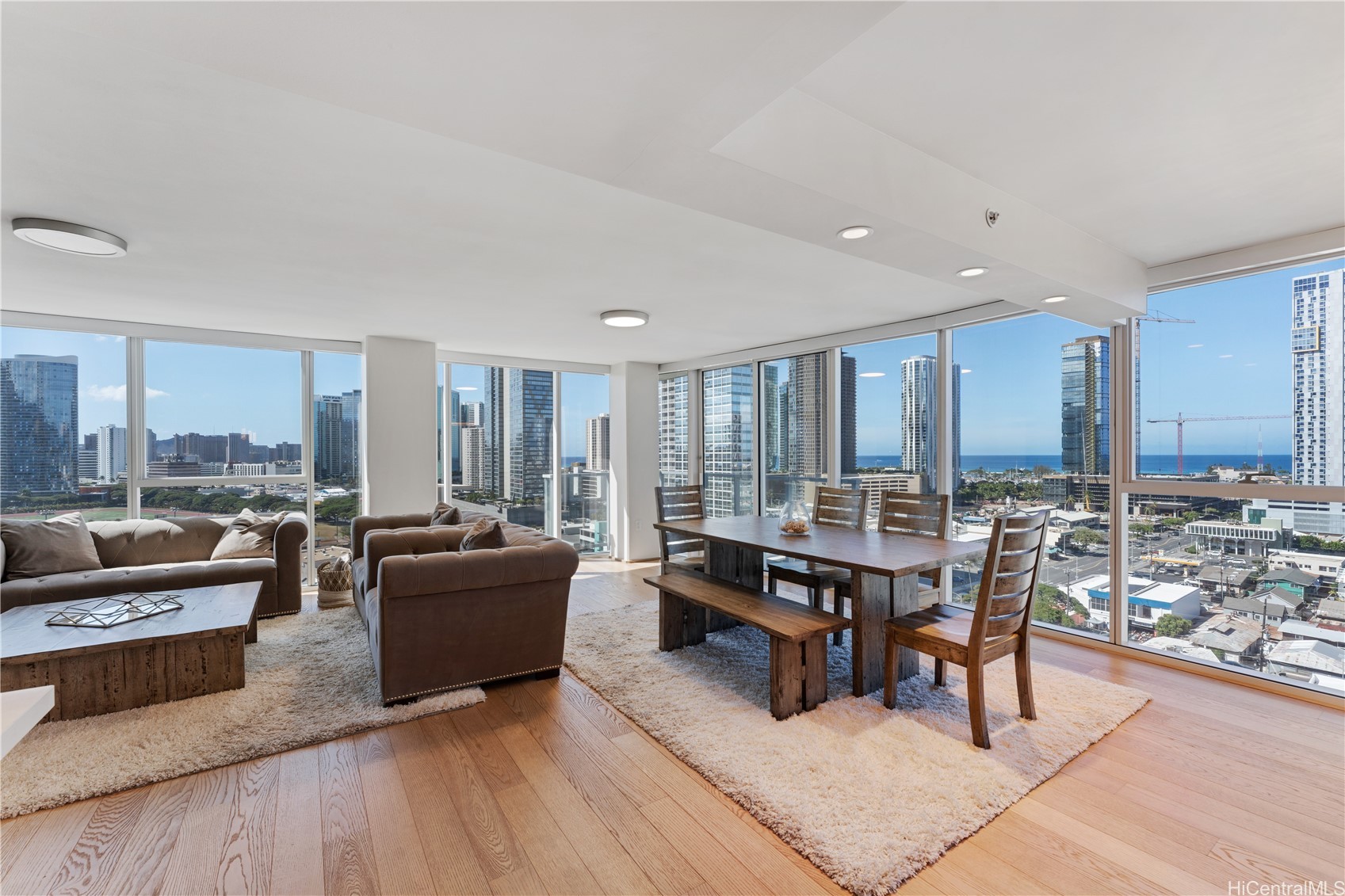 888 Kapiolani Boulevard 1605