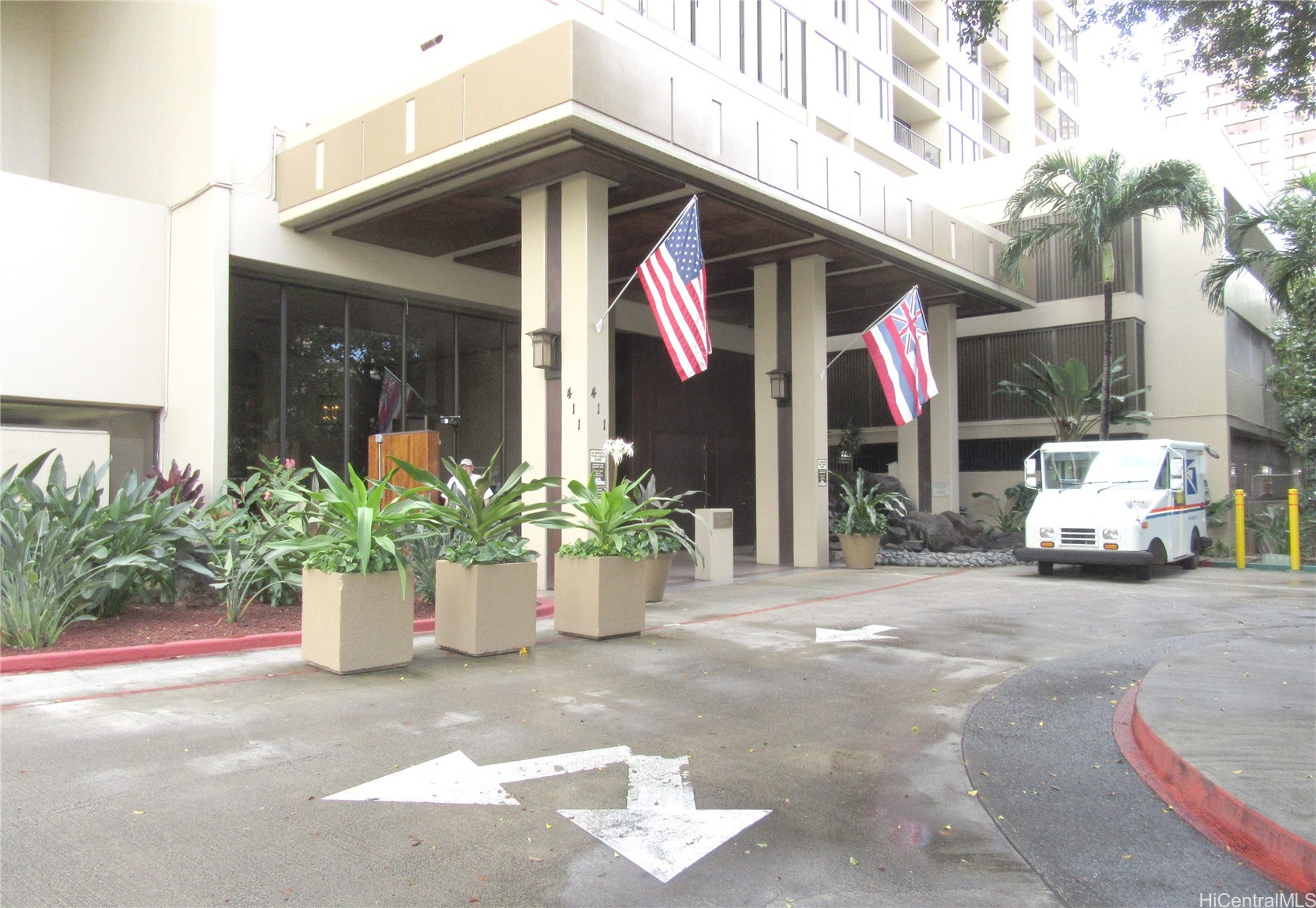 Chateau Waikiki Residential Lease