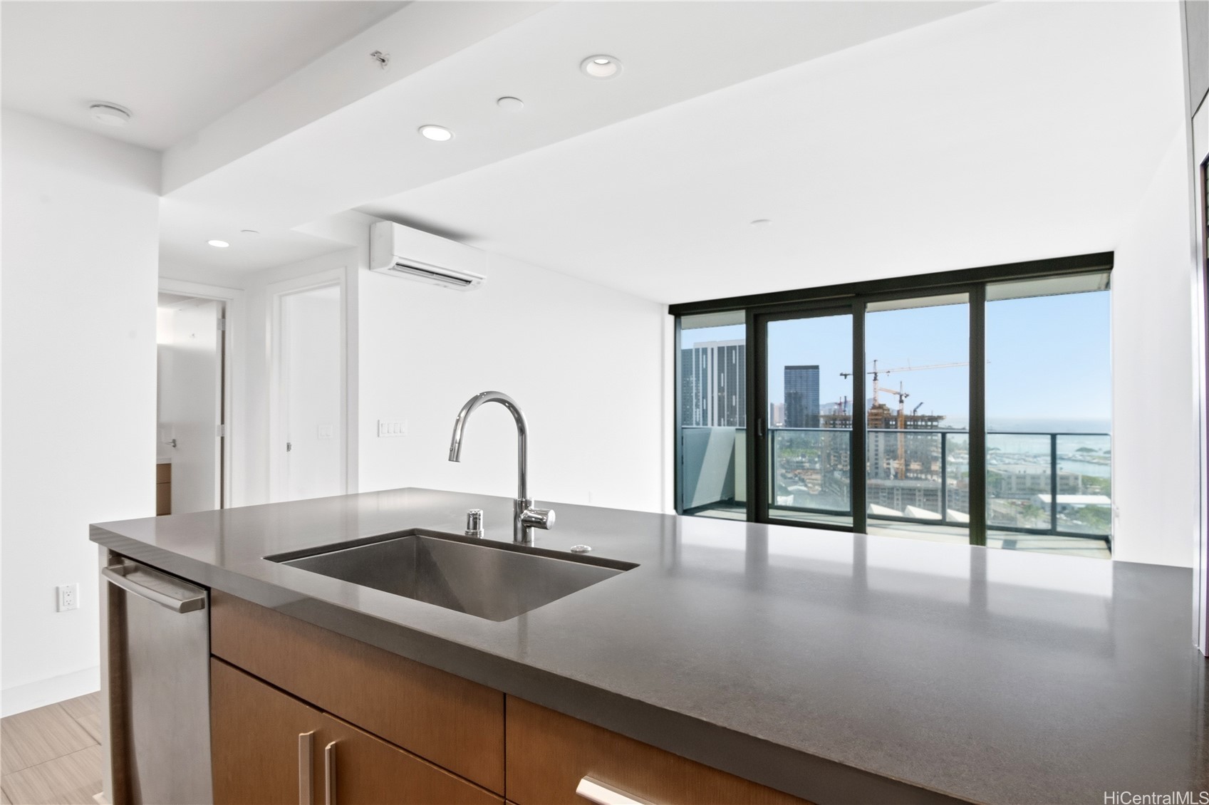 600 Ala Moana Boulevard 2103