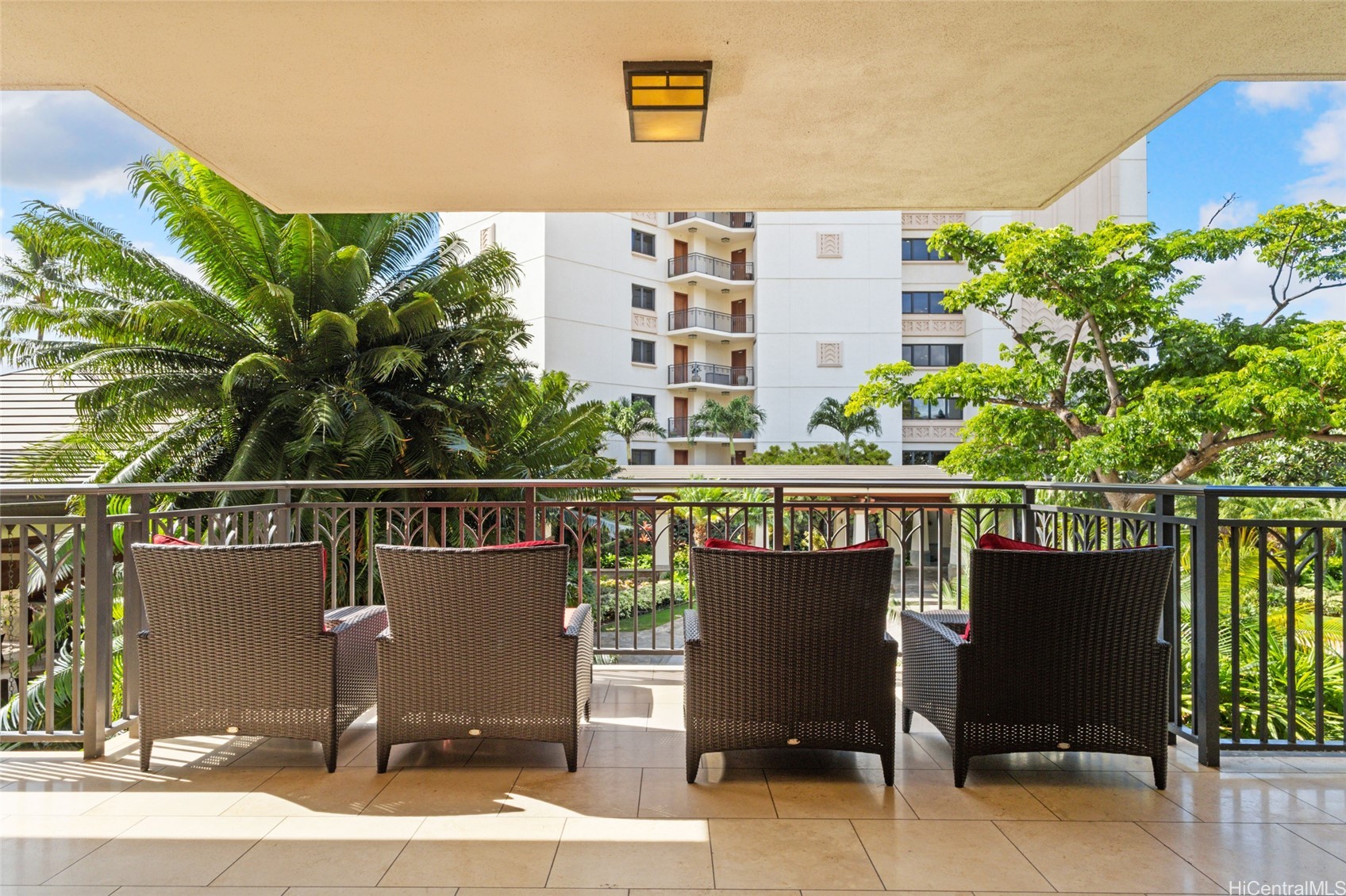 92-104 Waialii Place O215