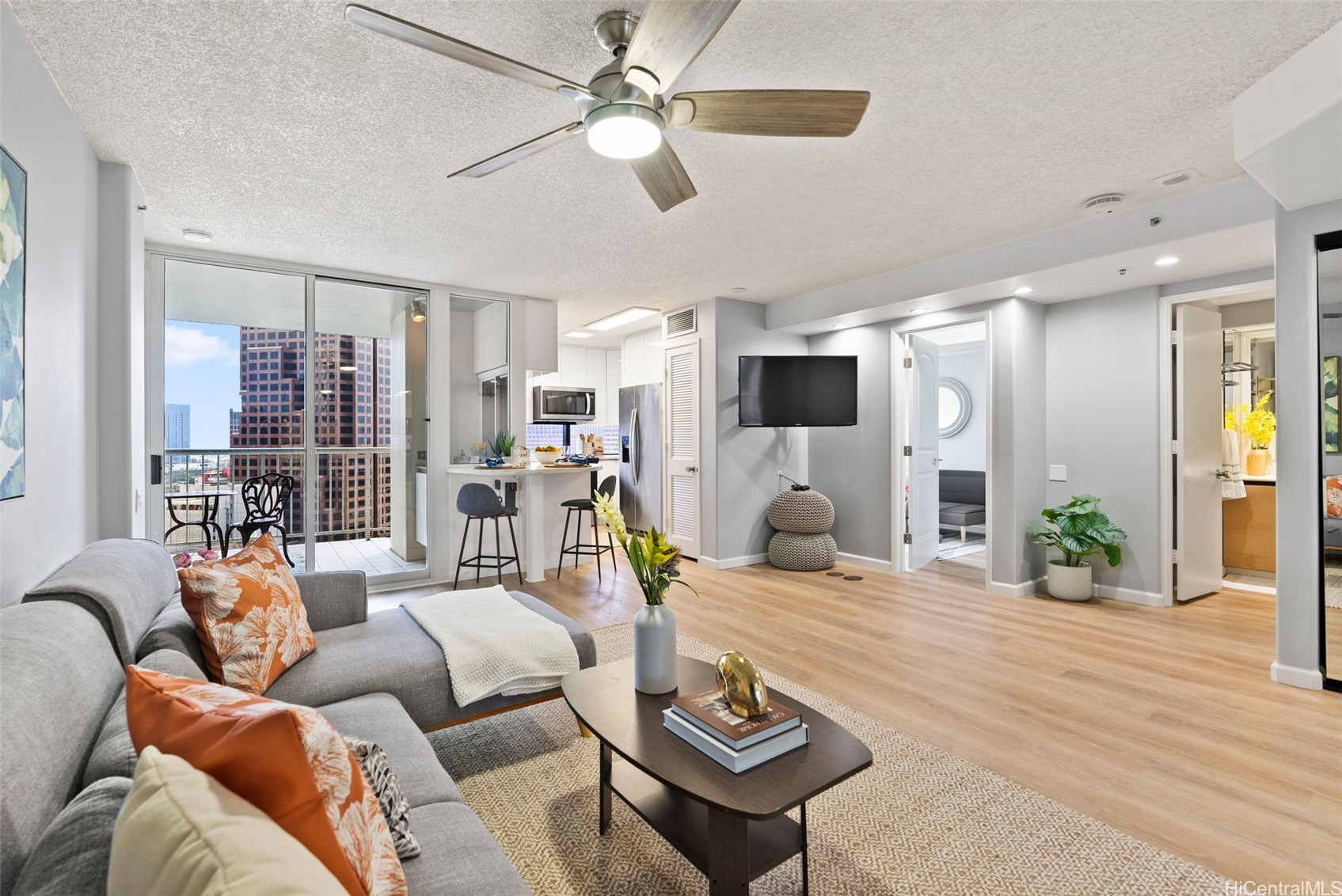 1212 Nuuanu Avenue 2103