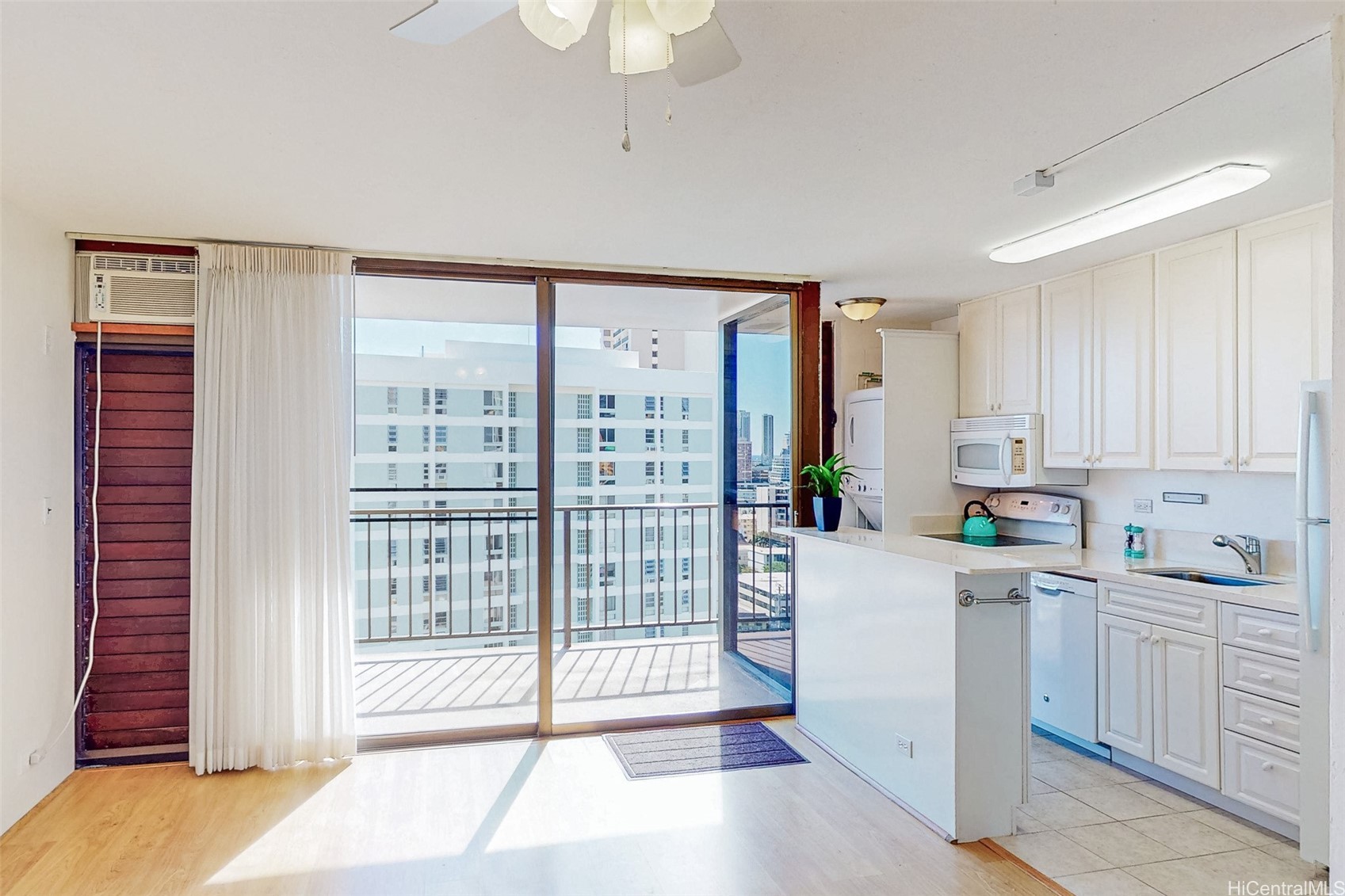 1630 Liholiho Street 1203